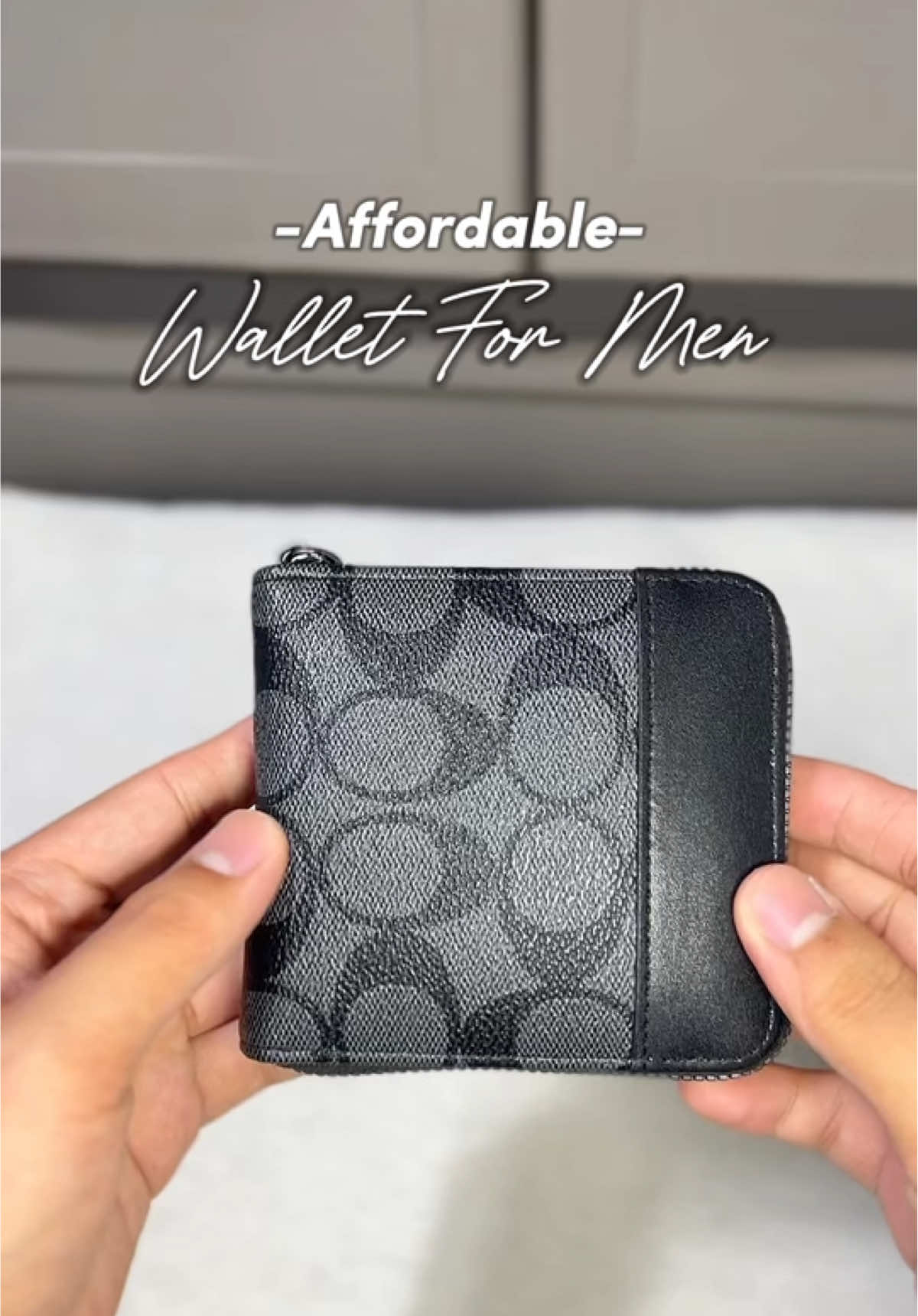 Perfect gift for your love ones 🩵  Click the yellow basket ✨ #fyp #foryou #wallet #walletformen #unisexwallet #leather #affiliatemarketing #laberlee 