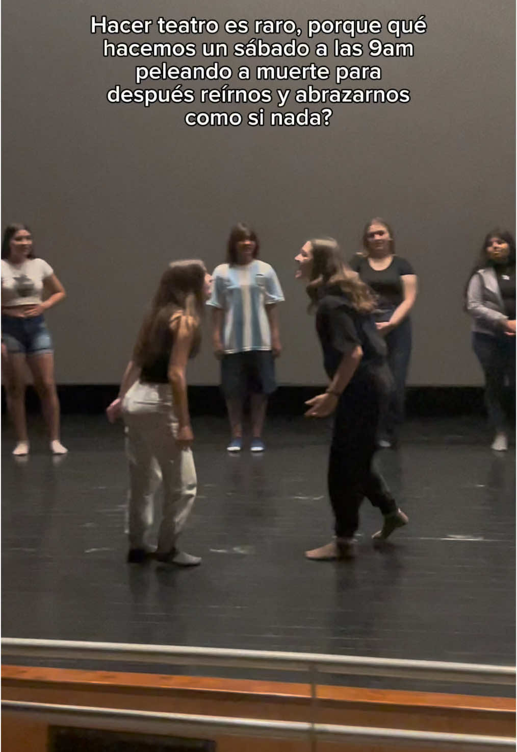 cosas de teatro 🤷🏼‍♀️ #teatro #fyp #parati #foryou #foryou #fyppppppppppppppppppppppp #foryourepage #teatro🎭 #humor #actuacion #acting #comodororivadavia #chubut #amigos 