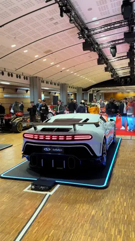 Bugatti Centodieci 🤍 #bugatti #bugatticentodieci #centodieci #paris 