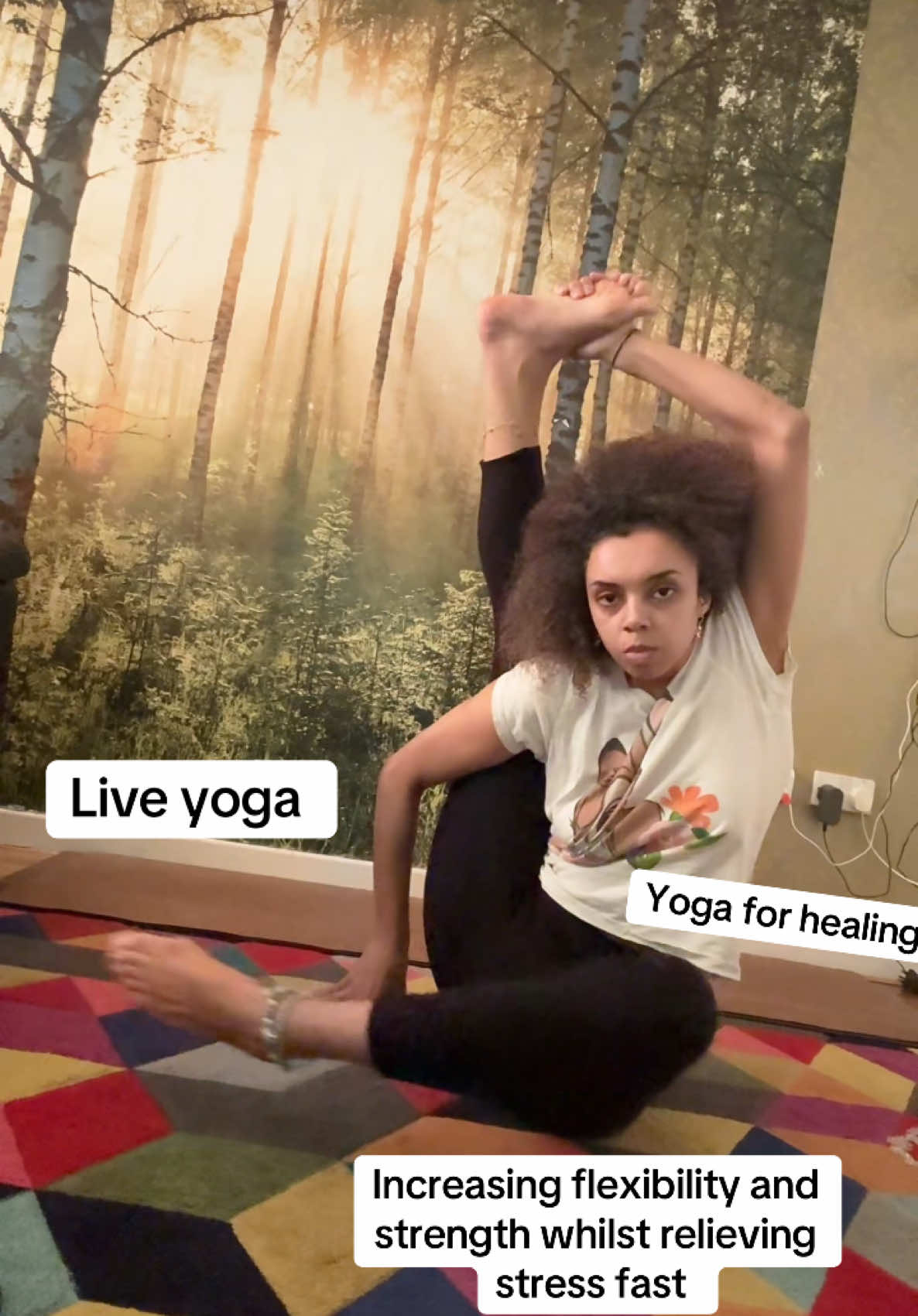 #creatorsearchinsights yoga 🧘‍♀️ #yoga #flexibility #StressRelief 