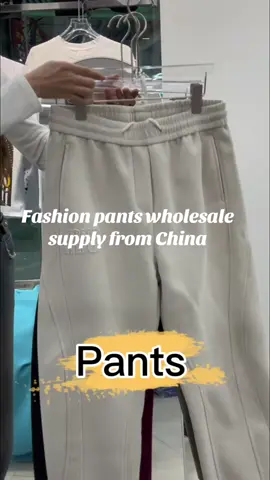 High-quality fashion pants at wholesale prices! Direct supply from China. MOQ 500 pcs. DM for inquiries! #FashionPants #WholesaleClothing #ClothingSupplier #Streetwear #MensFashion #WomensFashion #BulkOrder #FashionTrends #OOTD #TikTokFashion
