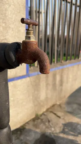 WoW… It Secures Pipe Perfectly! #ropework #fishing #camping #ropetutorial #knottutorials #knottutorial #ropeskills #ropes #rope #ropeworker #handywork #handyhacks #handyman #lifehacks #crafting #climbing #sailing #boating #knot #knots 