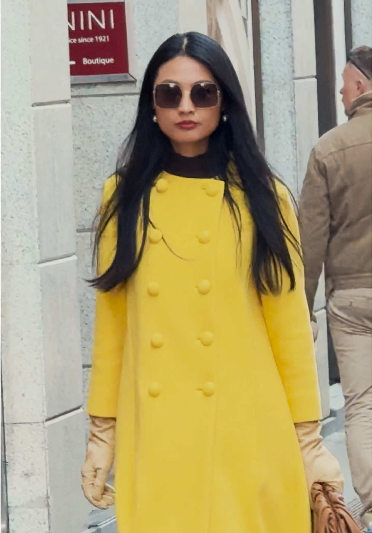 Beautiful people are wearing amazing spring outfits #creatorsearchinsights #fashion #trendingoutfits #luxurylife #whatarepeoplewearing #luxurylifestyle #luxuryoutfits #fashiontips #springoutfit 