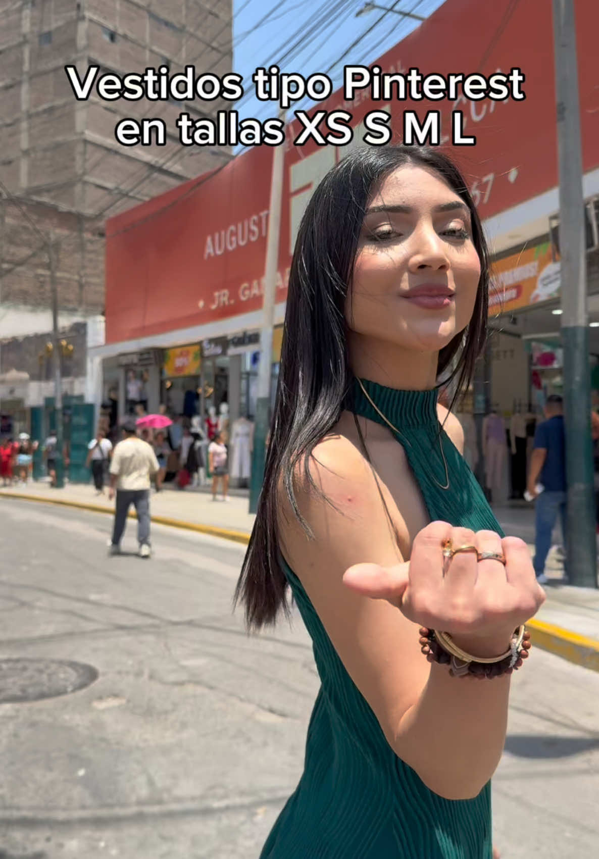 Vestidos tipo Pinterest con tallas XS S M L 🔥 . . . #vestidos #pinterest #vestidosgamarra #fyp 