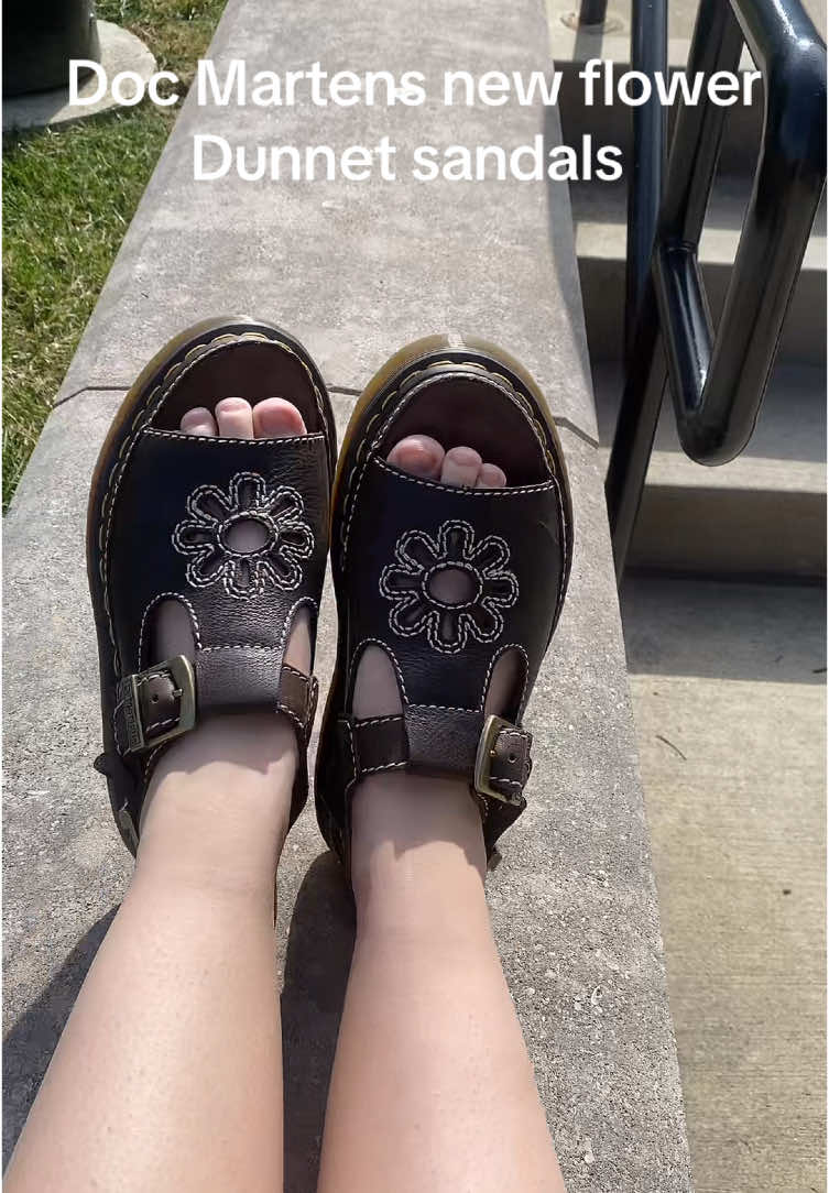 @Dr. Martens Adding to the collection: I splurged bc I needed a reliable and fashionable summer shoe. I have many pairs of docs but I was very very excited for these. I thought on buying vintage doc sandles for years since no other shoe I saw had the same vibe. they costed way too much (200+)  so I freaked when I learned these were dropping for 150! #docmartens #dunnetflowersandals #docmartensfits #OOTD #college #shoes 
