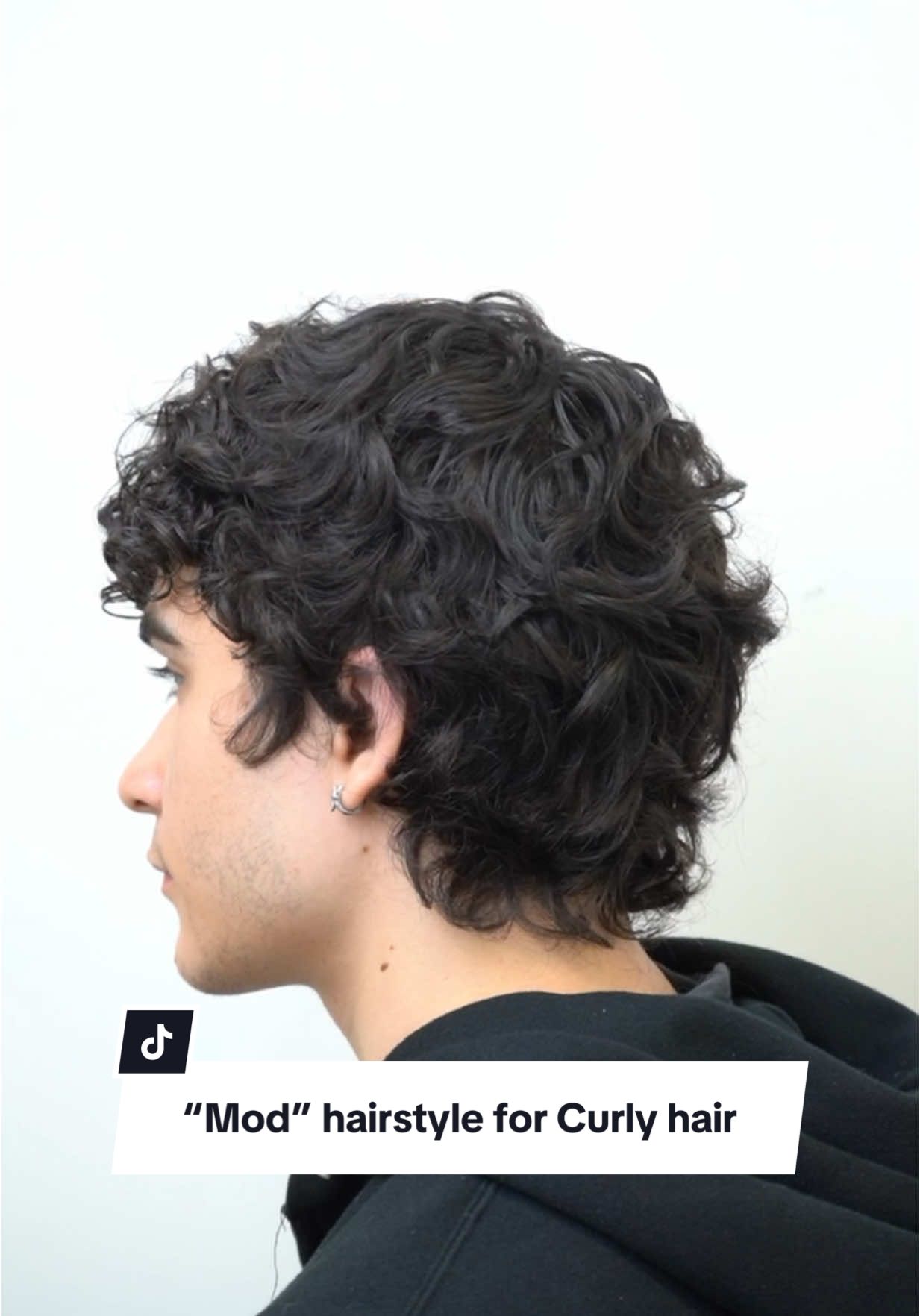 Mod cut hairstyle on curly hair~  #mod #curlyhair #hair 