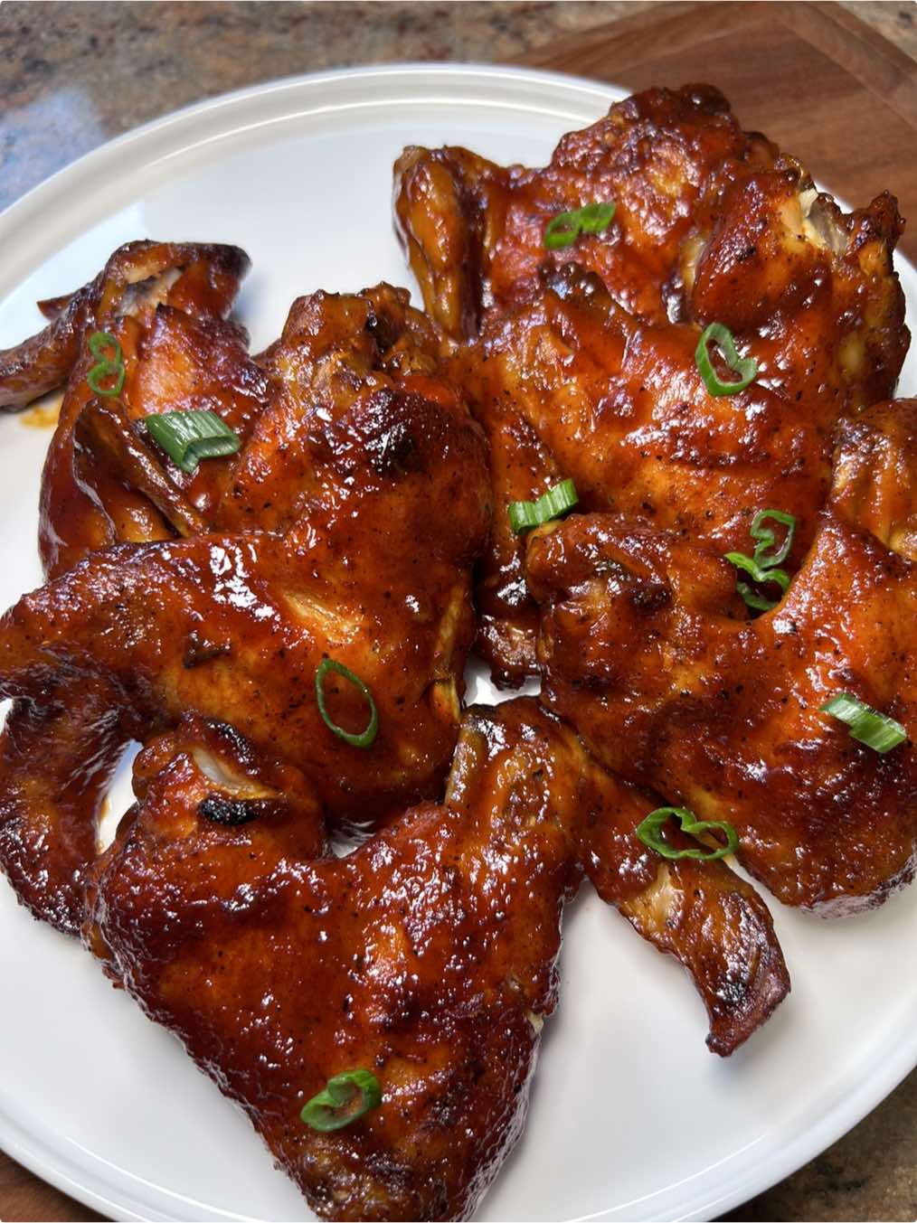 BBQ Chicken Wings 🇭🇹  Wings  Epis Dasset (link in bio) Bouillon ( I used knorr beef or chicken)  Badia adobo Tony’s creole seasoning  Paprika  Lemon pepper  Worcestershire sauce  #fyp #explore #haitiantiktok #haitianfood #starrdelightss #chef #haitiancuisine #caribbeanfood #EasyRecipes #appetizer 