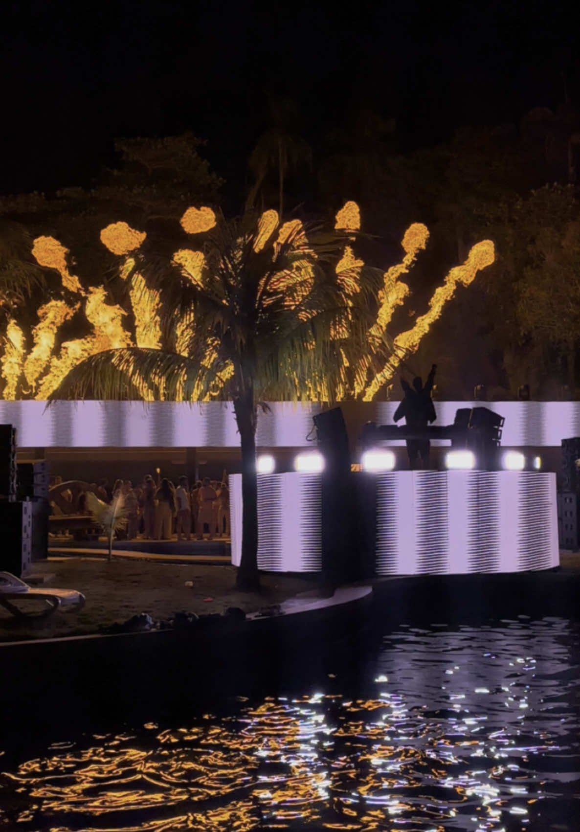 LET’S GO!!! #caracasvenezuela #dj #puertoazul #pool #poolparty #rumba #carnavales #letsgo 
