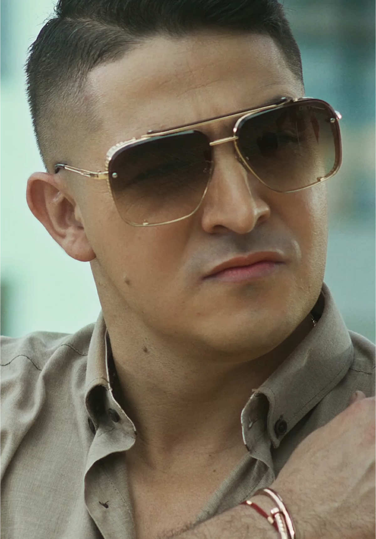 YA DISPONIBLE ESTÁ GRAN CANCIÓN FAMILIA, CON MUCHO CARIÑO Y RESPETO PARA TODOS LOS QUE SIGUEN FIRMES SIN RENDIRSE❤️🔥DIOS ME LOS BENDIGA ESPERO LES GUSTE MUCHO❤️#soydelosgrandes #juliandaza #nuevamusica #saliradelante #guerreros #fortaleza #popular #superacion @Miguel Enrique ♪ 