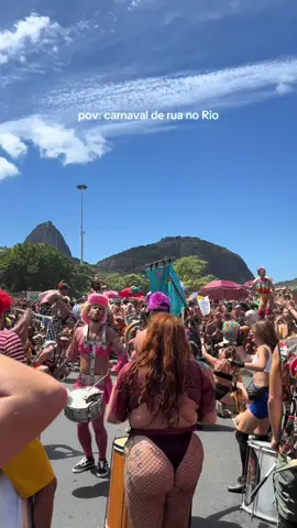 Que visual, hein? SP não tem isso! Carnaval Rio de Janeiro 😮‍💨#carnario #carnaval #carnaval2025