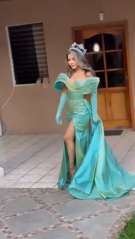 👸🏽👑@Alex Rivas Diseñador @Hector Ortiz @smith carlithos @Miss Regional El Salvador #elsalvador #viral_video #fvp #reina 