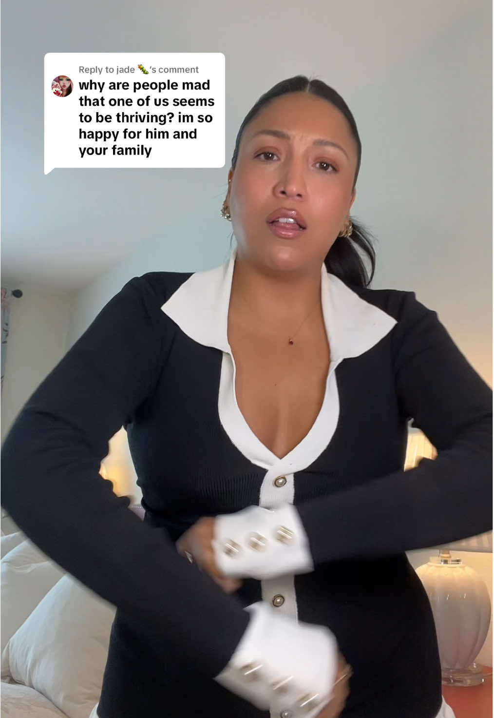 Replying to @jade 🐛 when I see Latino on Latino h8 towards one another due to the fact someone doesn’t speak Spanish perfectly (or at all). THERE ARE BIGGER FISH TO FRY. Kick rocks. Si hablamos español aquí en esta casita tysm. #firstgeneration #latina #latinostiktok #elsalvador #kidsofimmigrants #immigrantparents @Meshki 