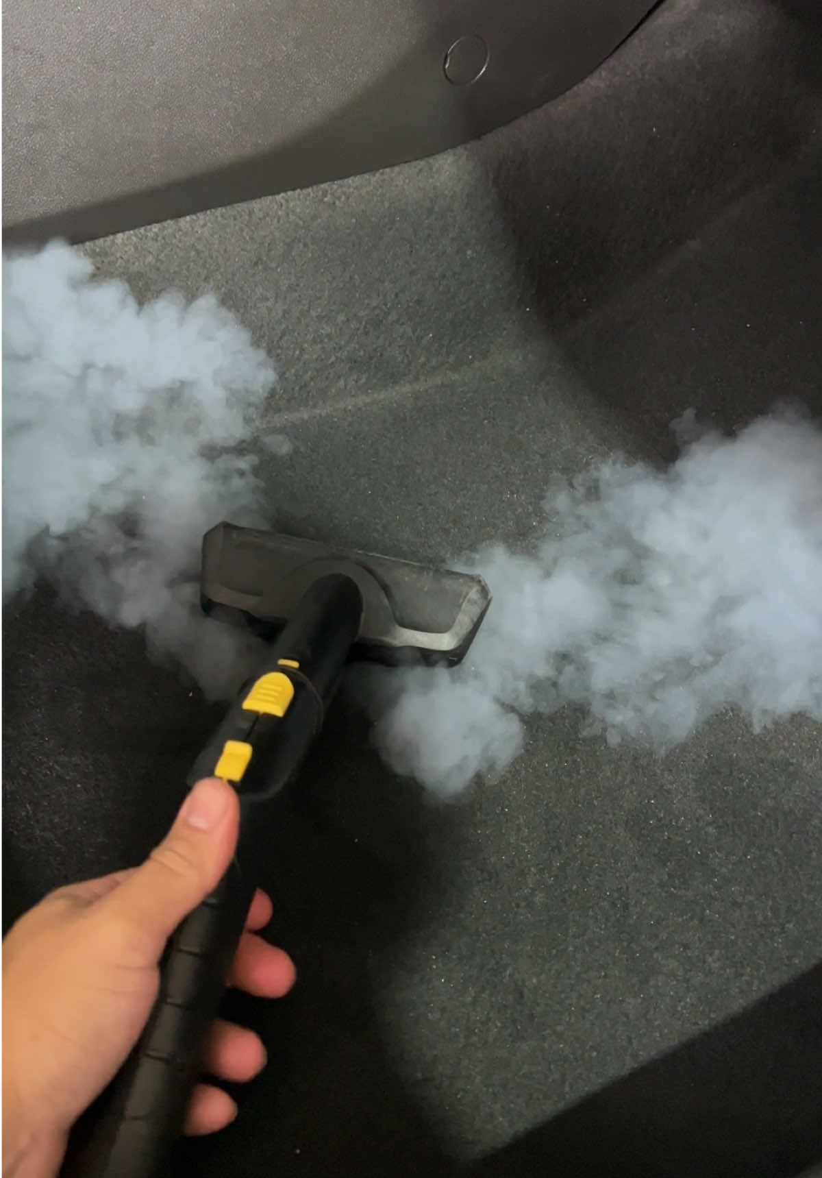 Já conhecia a limpa com auxílio do vapor ?  #limpezapesada #vapor #karcher #detailing #detailingcars 