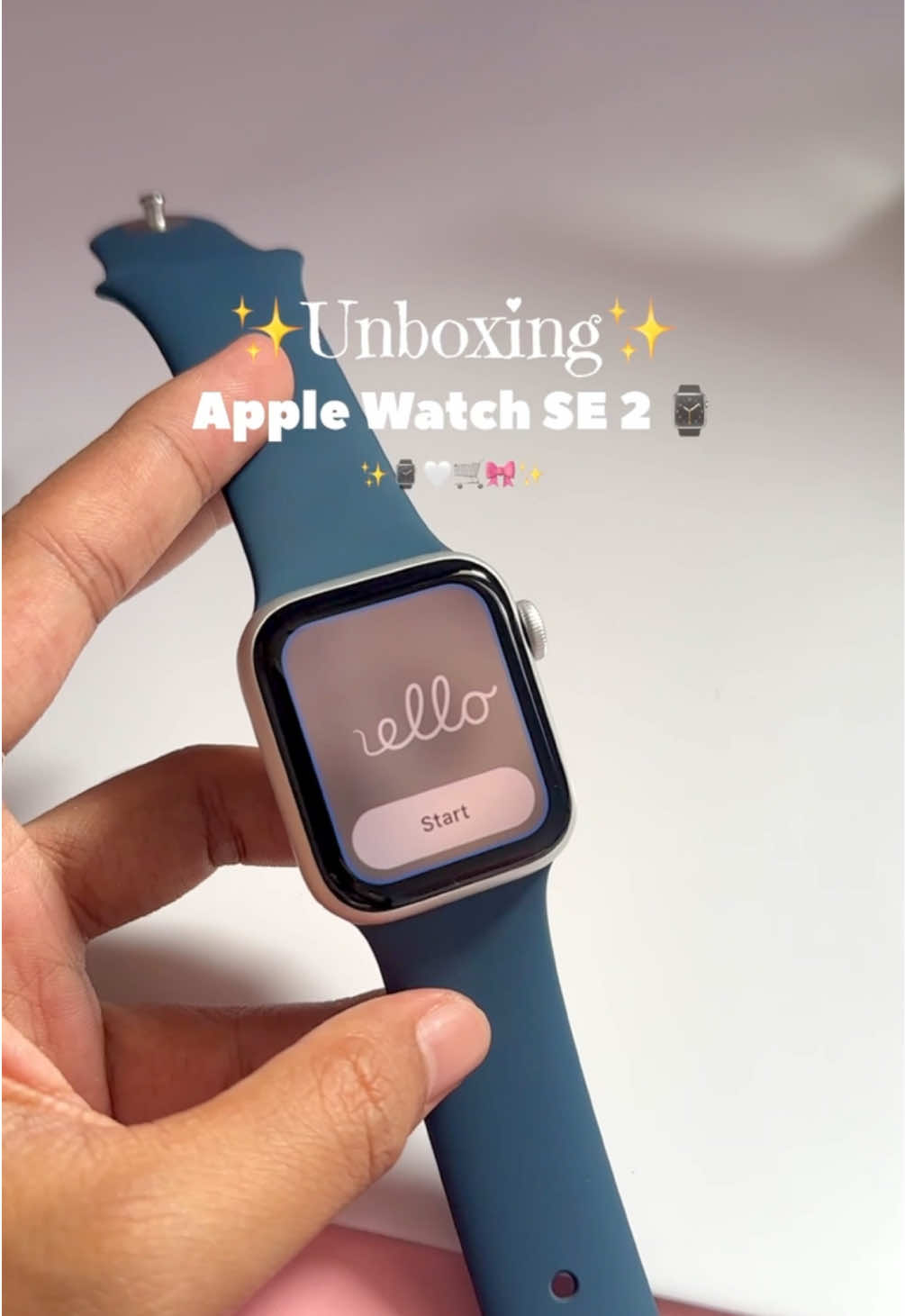 Dengan penuh pertimbangan akhirnya checkout SE 2 Selama ini dipake hari-hari & workout, ngechrgr nya tiap hari kyak iphone Jd dewasa ini Segala dicharger yaa guys yaaa 🤏🏻🤍 #Unboxing #Apple #Applewatch #ApplewatchSE2 #ApplewatchSE #UnboxingApplewatch #unboxingvideo #gadget #Iphone 