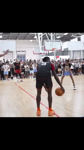 Wild shot || #trey #parker #rwe #wokst★rz #basketball #highlights #aau #views #gamewinner #clutch #NBA #basketballhighlights #tuff #mixtape #edit #fyp #goviral #blowup #algorithm #fypシ 