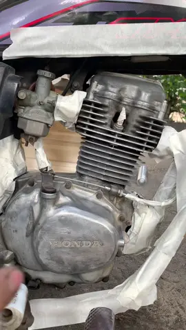 SOLID PANG RESTORE SA MAKINA AT IBANG PARTS NG MOTOR OT METAL.😍 #spraypaint #chrome #stainless #metal #fyp #foryou #trendingtiktok #fyyyyyyyyyyyyyyyy 