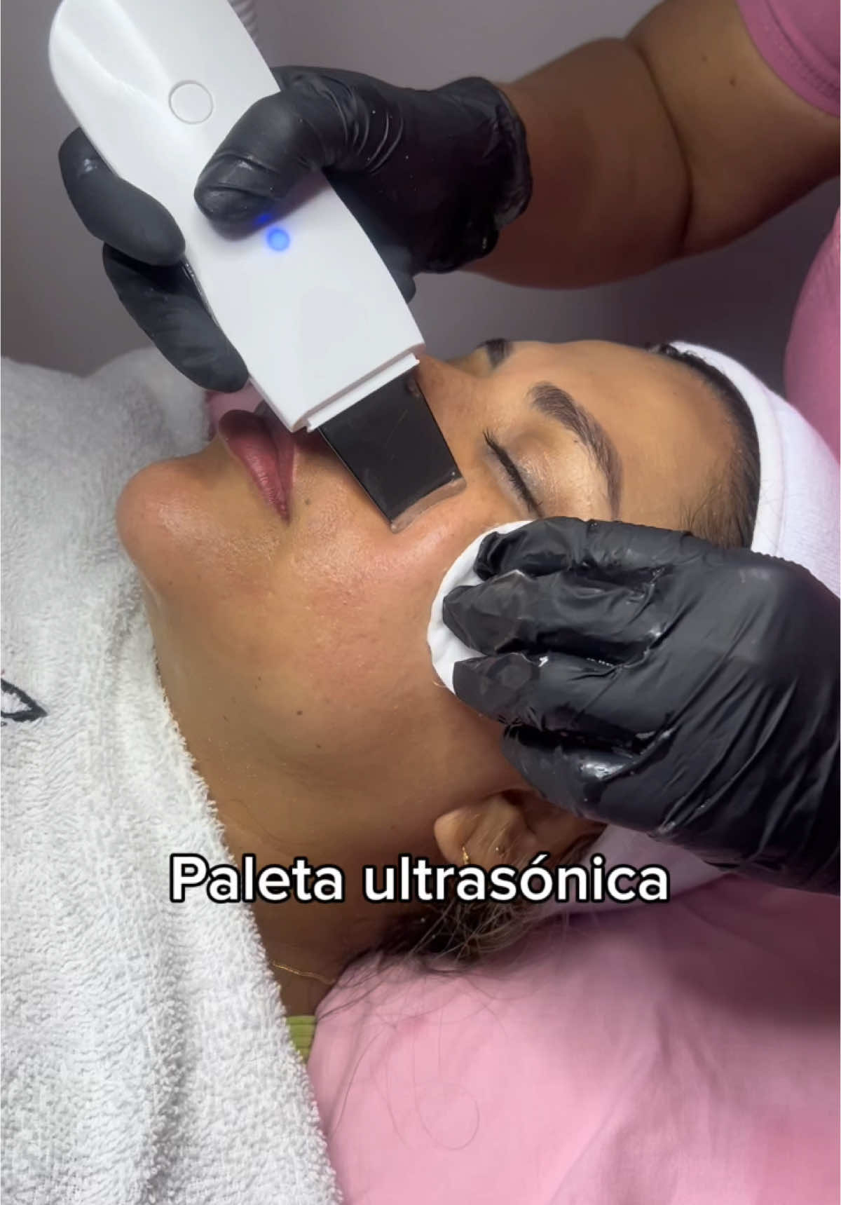 🌿 Tu piel te acompaña toda la vida… ¿La estás cuidando como se merece?✨ Hidrata, protege, renueva. Tu piel te lo agradecerá hoy y siempre.  Visítanos para comenzar 📍Chorrillos  Lima 🇵🇪 936985439 #pielsana #skincare #skincaretips #limpiezafacial #rostro 