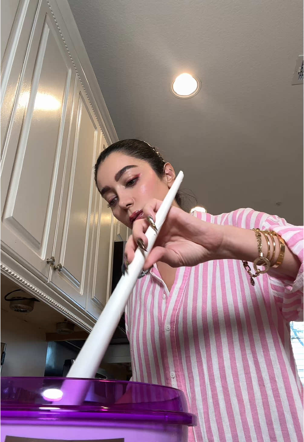 Making cotton candy w @Maybelline NY 