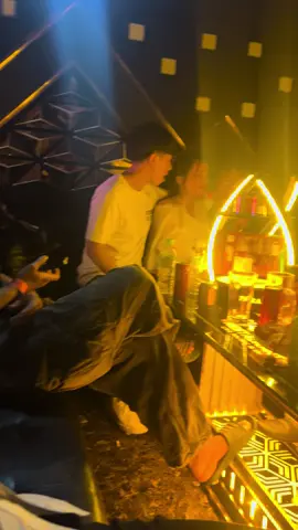 có ai ở đây không ? #bar #岡山 #okayama 