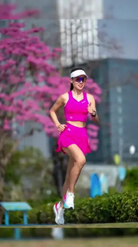 Outfit chạy bộ xinh lung linh #chaybo #thoitrangchaybo #aochaybo #quanchaybo #giaychaybo #xuhuong #dongluctapluyen #kyluatbanthan 