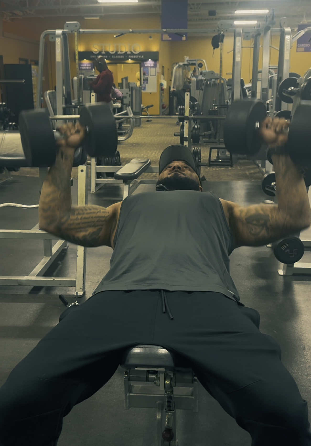 Time to workout chest day #fyp #detroit #gym #foryoupage #Fitness #myjourney #grind #motivation #mindsetmotivation #viralvideo #fypシ #chestworkout #GymTok #workout #gymrat 
