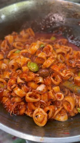 Bayangno pedese 🥵🔥 tapi sik pedes omonganmu 🥵 #warungayumi #warungeayumi #masakanayumi #kulinerngunut #warungeayumicatering #kulinertulungagung #masakanjawa #sambalcumi 