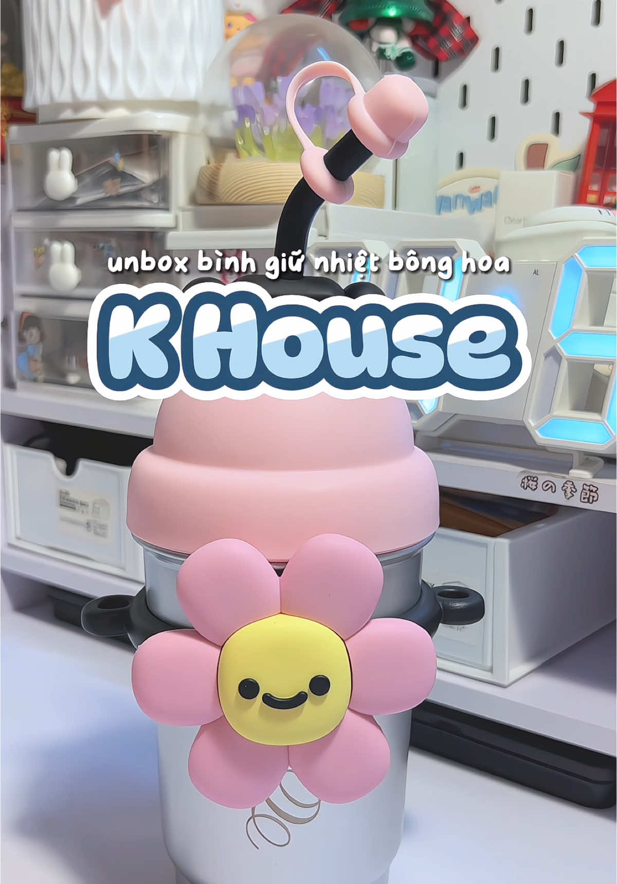 Bình giữ nhiệt dễ thương quá mí bà ơiii🤩 #binhgiunhietcute #binhgiunhietkhacten #binhgiunhiethoa #unbox #binhdungnuoc #xuhuong #fyp #foryou #qua8thang3 #unboxwithTep 