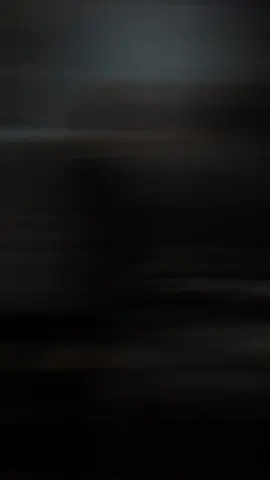 Đường em lộng lẫy ngọc ngà kiêu sa ,đường anh tăm tối sao xứng với nàng