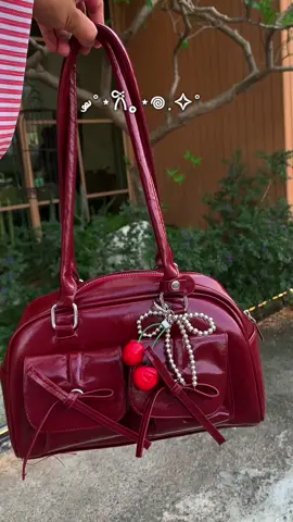 เป็นแค่กระเป๋าทำไหมสวยมากขนาดนี้🍒หนังดีม้วกก็🍒🧺🫧🫧#กระเป๋าสะพายข้าง #กระเป๋าผู้หญิง #กระเป๋าแฟชั่น #กระเป๋าแดงเชอรรี่ #กระเป๋าแดง 