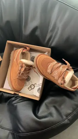 #ugg #uggs #uggshoes #boots #scandal #OOTD #tiktokshop #fpy #fyp #ootds #shoes #sneakers #shoppingcart #Lifestyle #sports #fashion #sportshoes #blackfriday #cybermonday #fyppppppppppppppppppppppp #tiktokshopholidayhaul #tiktokshopcybermonday #tiktokshopblackfriday #sneakeraddict #sneakertok #unbox #Christmasgift #Valentinesdaygift #giftforboyfriend #giftforgirlfriend 