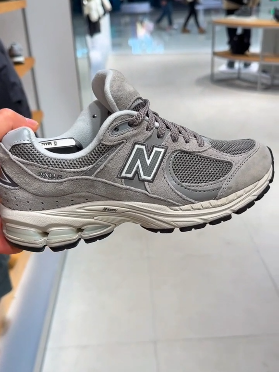 New Balance 2002R Marblehead #newbalance2002r #2002r #newbalance #sneakers 
