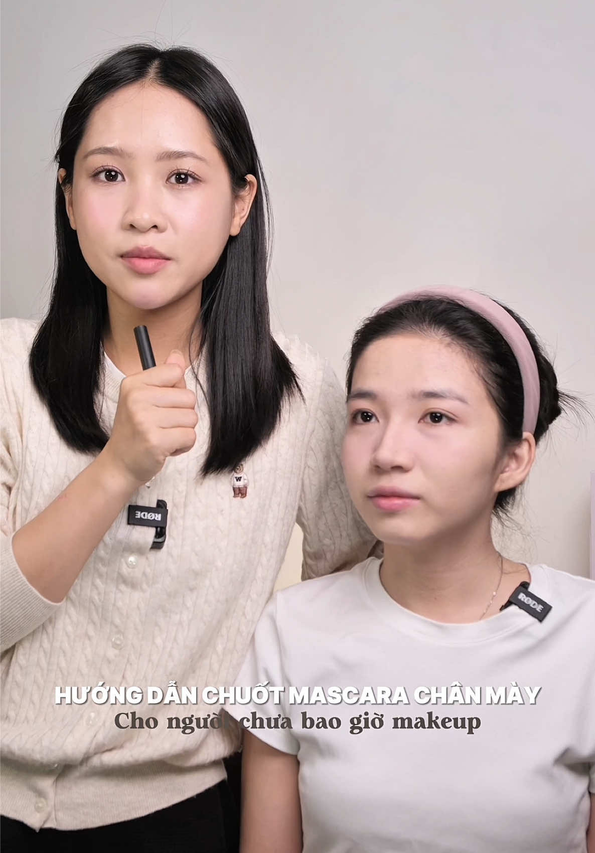 Hướng dẫn chuốt mascara chân mày, hnay chọn màu hơi tự nhiên nên khó nhìn, lần sau chọn màu nhạt hơn để cả nhà dễ nhìn nha