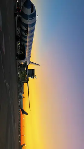 Good morning Friends!!! 🌅💯✈️❤️ #aviationlovers #planespotting #sunrise #morning #airport #FRA #frankfurt #germany🇩🇪 #condor #airline #Runway #travel #passion #hobby #trip #flypシ #flying #avgeek #pilot #aviation #aero 