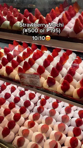 Rating streetfoods in Dotonbori!⭐️🇯🇵 We’re rating everything we ate in dotonbori streets so you can save your money from meh foods😁 Peso rate may vary* (converted to 0.39) #dotonbori #japantrip #japanfoodtrip #foodtrip #osaka #mochi #takoyaki #10yen #cremia #streetfood #shinsekai #strawberry #japanesefood #japanfood #japantravel #japaneseculture #osakafood #foodreview 