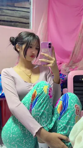 #tiktokuni #fyp #မလှလဲကြည့်ကွာ😞🤟🧡 