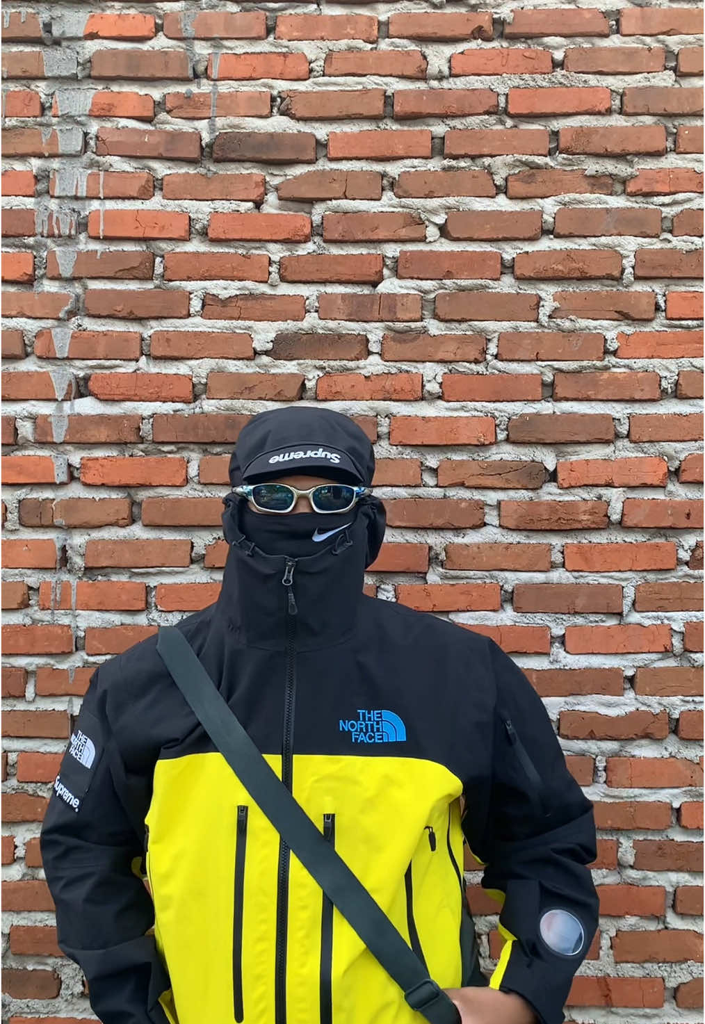 THE NORTH FACE SUPREME TAPED SEAM SHELL JACKET 🥷 #patagonia #arcteryx #thenorthface #montbell #mountainhardware #gorpcore #tnf #columbia #nikeacg #jaketoutdoor #fyp #oakley #jaketarcteryx #stoneisland #andwander #nike #mammut #timberland #carhartt #fjallraven #rab #norrona #tettonbros #supreme 