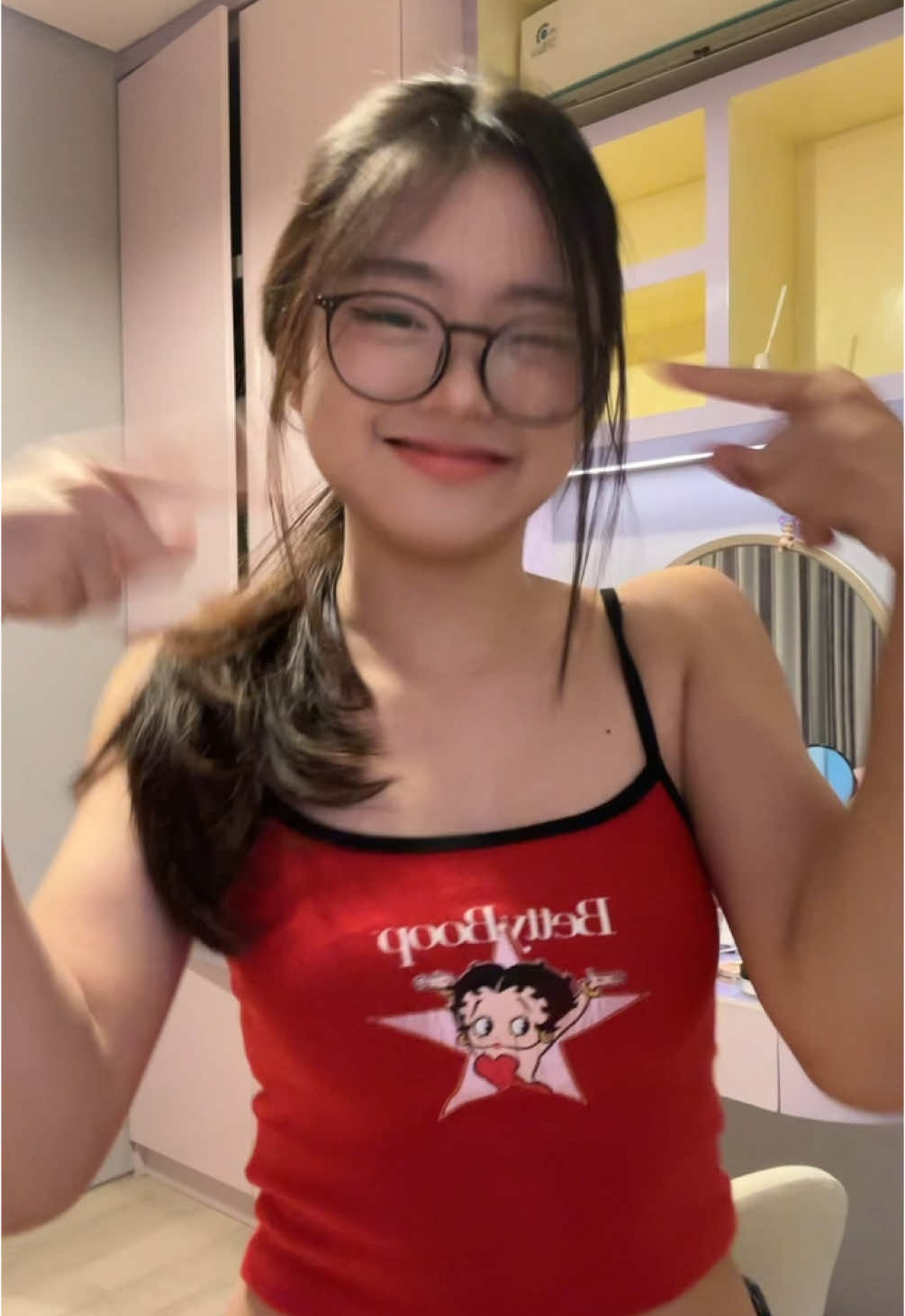 kembali dengan baju keramat
