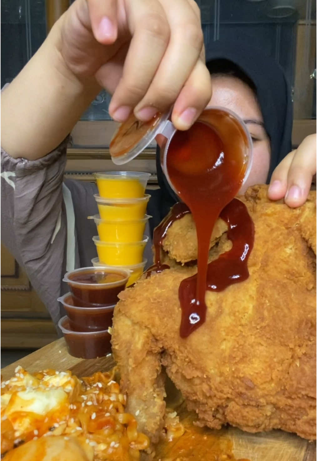 Mukbang Ayam richeese + Samyang #Mukbang #samyang #richeese #ayam #makan #eat #food #foodies #tiktok #fyp #fypviralシ 