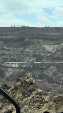 #😉😉 aktifitas sehari” demi cuan 😉#kulihtambang👷 #pejuangkeluarga #anaktambang #tambanghitz #jangkauanluas #fypシ #tambangkalimantan #holingbatubarakalimantan #juara #bugissulawesi #storywakerenシ #perantau #tambangbatubara #fypgakni #gakpernahfyp #sorotan #tiktok 