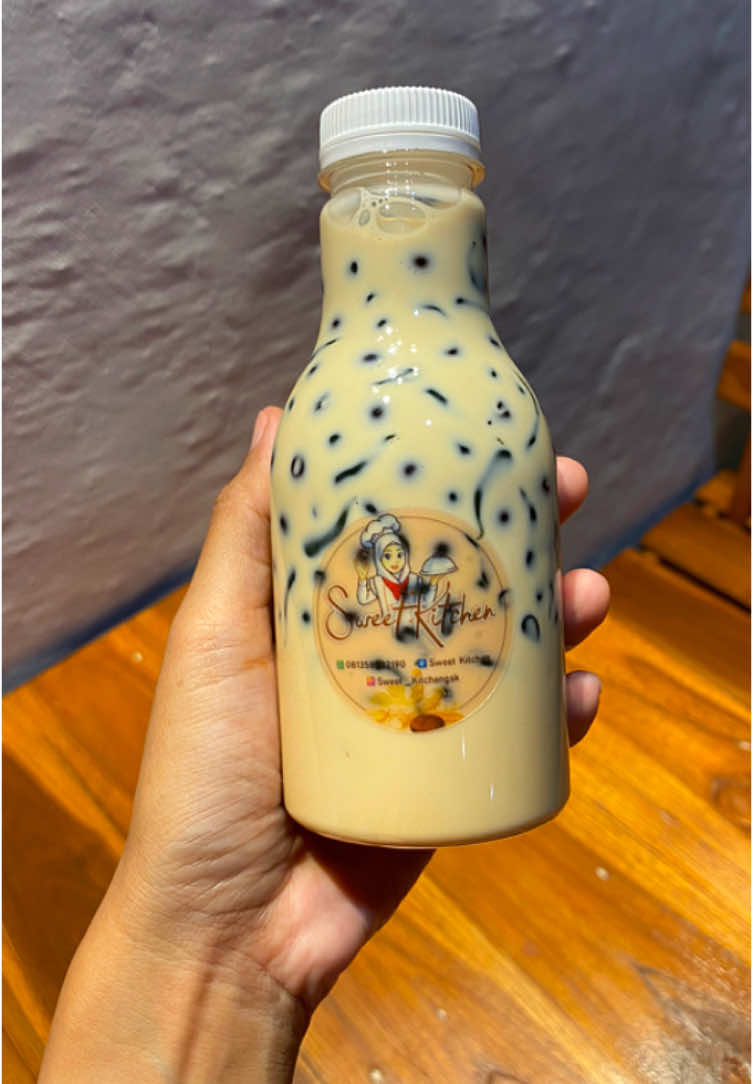 Langsung di bikin ngiler kalau liat yang seger seger gini 🤤 #cendolalayoshinoya #cendolyoshinoya #escendol #sweetkitchen #gresik #kulinergresik #kebomas #giri #gresik24jam #kulinerviral 