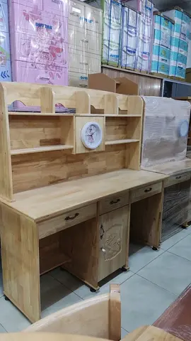cửa hàng đồ gỗ Minh Lộc Phan Văn hớn nay đang lên bàn học sinh