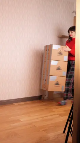 Nothing better than a cozy fireplace during christmas ☃️ #sustainable #cardboard #christmas #festive #decor #wintertime #fyp