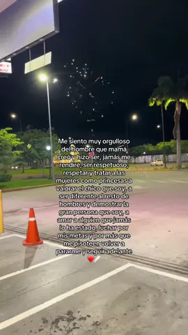 Gracias a mamá que crío a  un hombre no un niño, crío a un Guerrero un luchador que se mata día a día para así poder salir adelante y no un vago e irresponsable.#tik_tok 