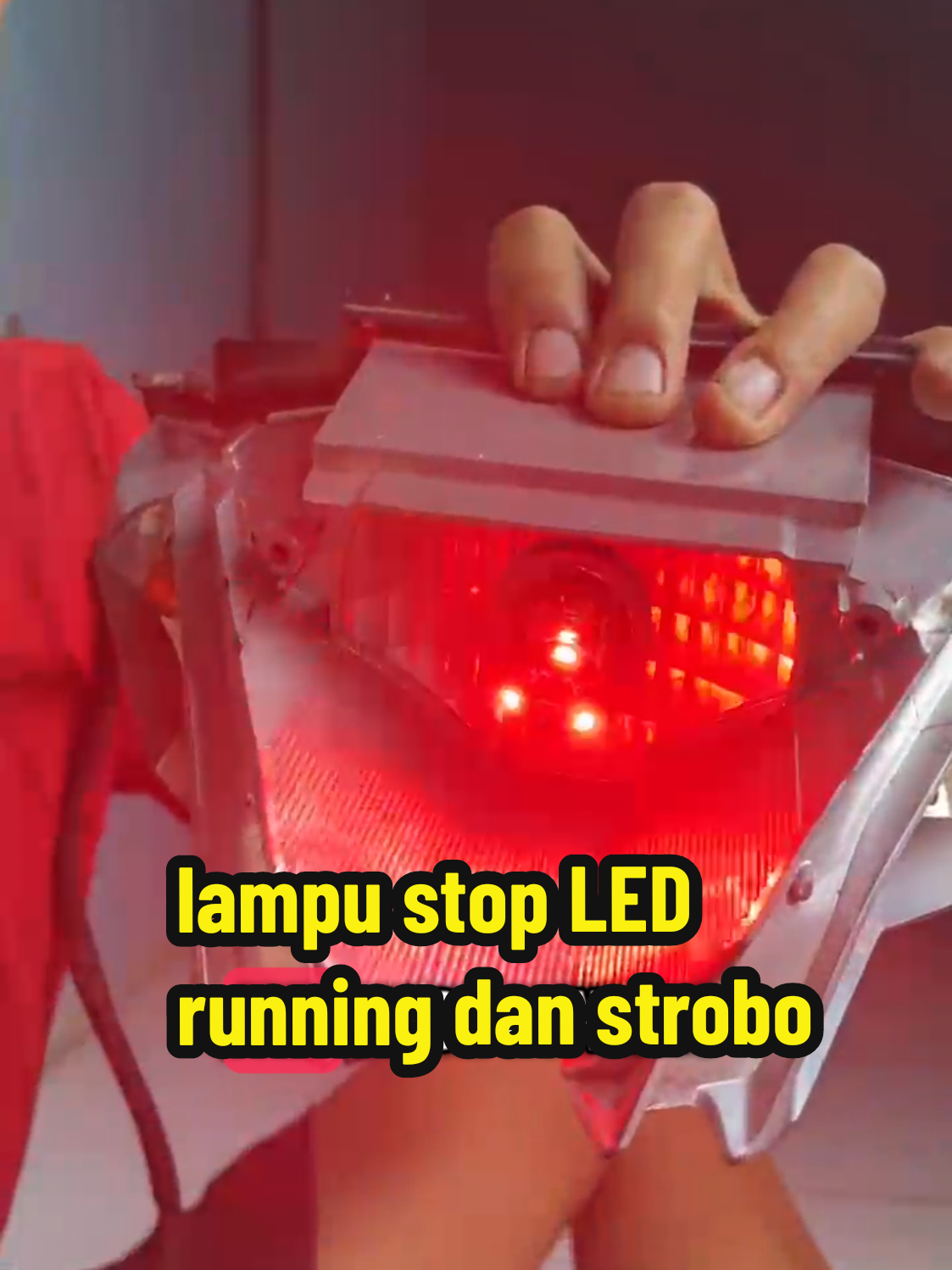 lampu stop LED 2 mode running Dan strobo berkedip #lampustoprunning #lampumotor #lampustop #lampustopled #lamputerang #led #lampu #lampumobil 