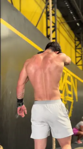 Treininho de leve 🔥 #fyppppppppppppppppppppppp #fy #viral_video #fyp #explore #gym #explorar #explorarbr #musculação #treino #crossfit #cross 