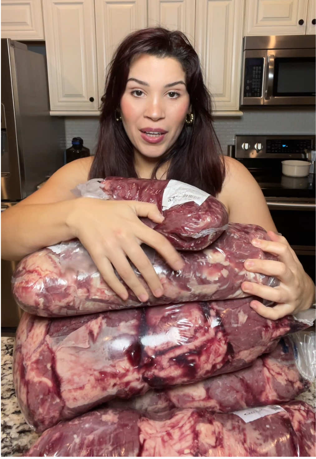 Yo quisiera saber cuánto se gasta normalmente una familia de 5 para comer todo el mes. Muchas veces me an preguntado cuánto me gasto y la verdad no se. #carnivora #carnivore #carnivorelife #carne #alpormayor #dieta #picanha #asado #eatwithme 