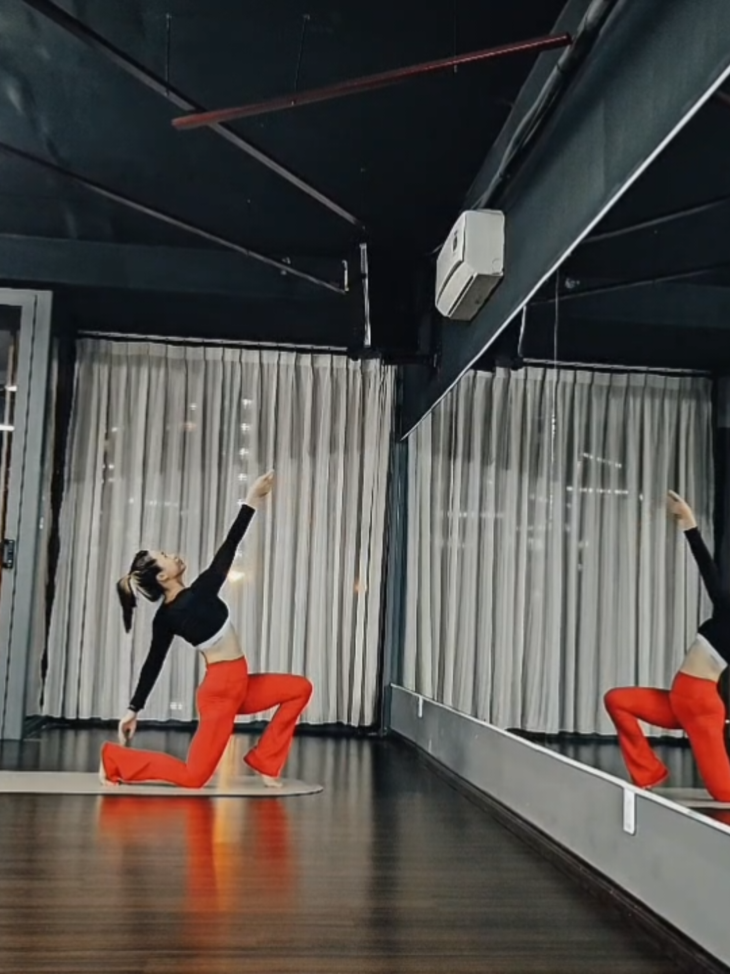 ☘️☘️☘️Âm nhạc trong yoga giúp ta thư giãn ,tăng cường sự tập chung kết nối với bản thân  #flowyoga #yoga #yogaonline #yogaquan9 #yoganangcao #yogađammê #yogatainha🧘🧘☘️ #ThiLanhNguyen 