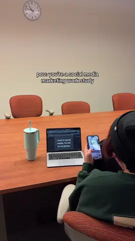 Scrolling is just another word for brainstorming 🤪💙  #college #collegelife #studentlife #collegestudent 