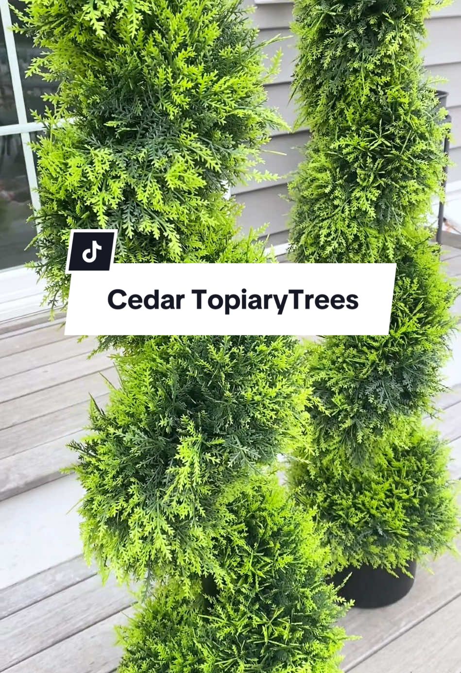 These no maintenance outdoor topiary trees are 10/10 ✨ #topiary #cedartree #artificialtree #porchdecor #patiodecor #fauxtree #outdoordecor 