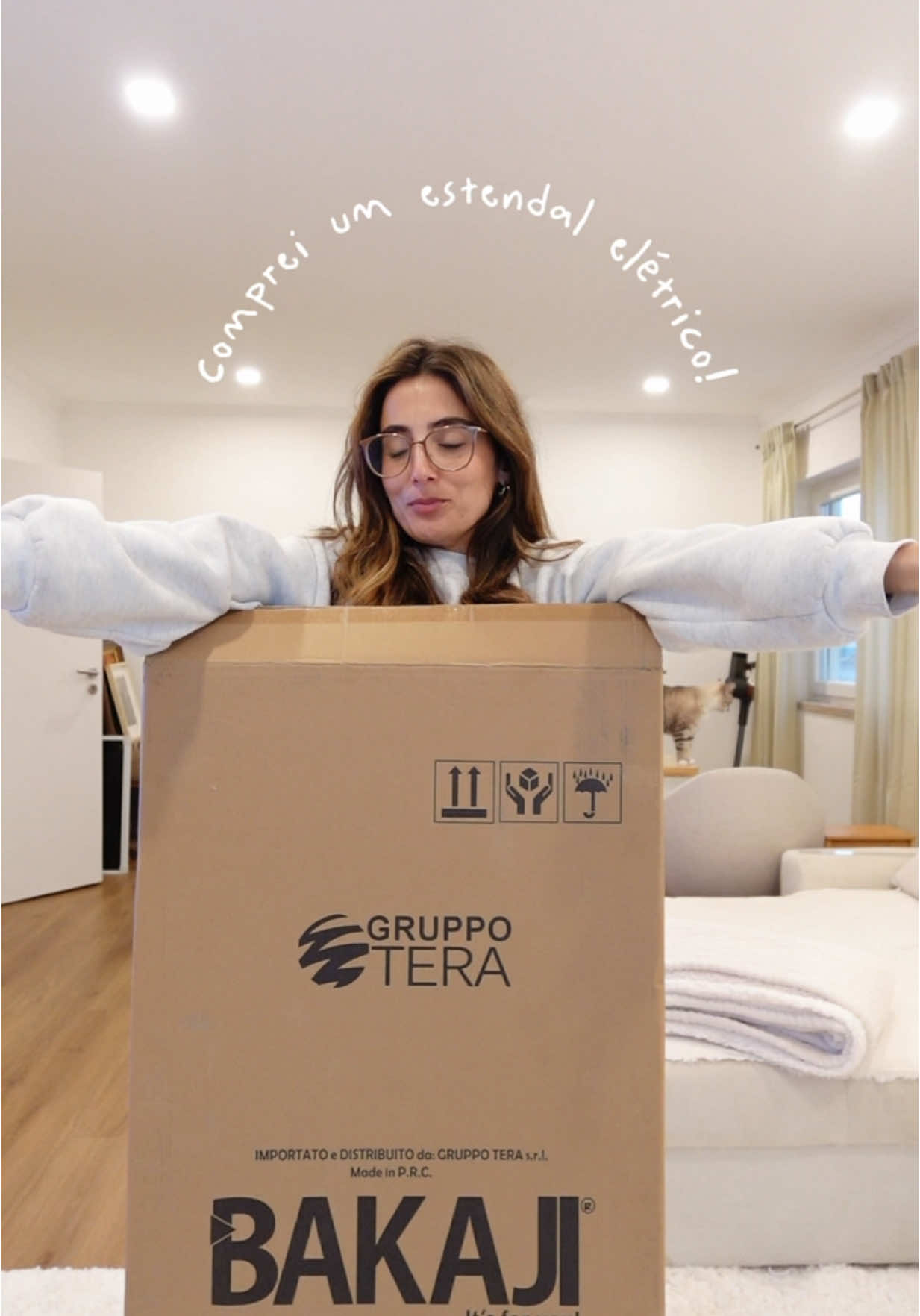 Voltarei com uma review se é bom ou não! Ahah (isto é um clássico de TikTok made me buy it ou neste caso @Adri da Silva made me buy it 😂) #estendal #amazon #amazonhome #homeimprovement #dryingtowel #fyp #foryou 